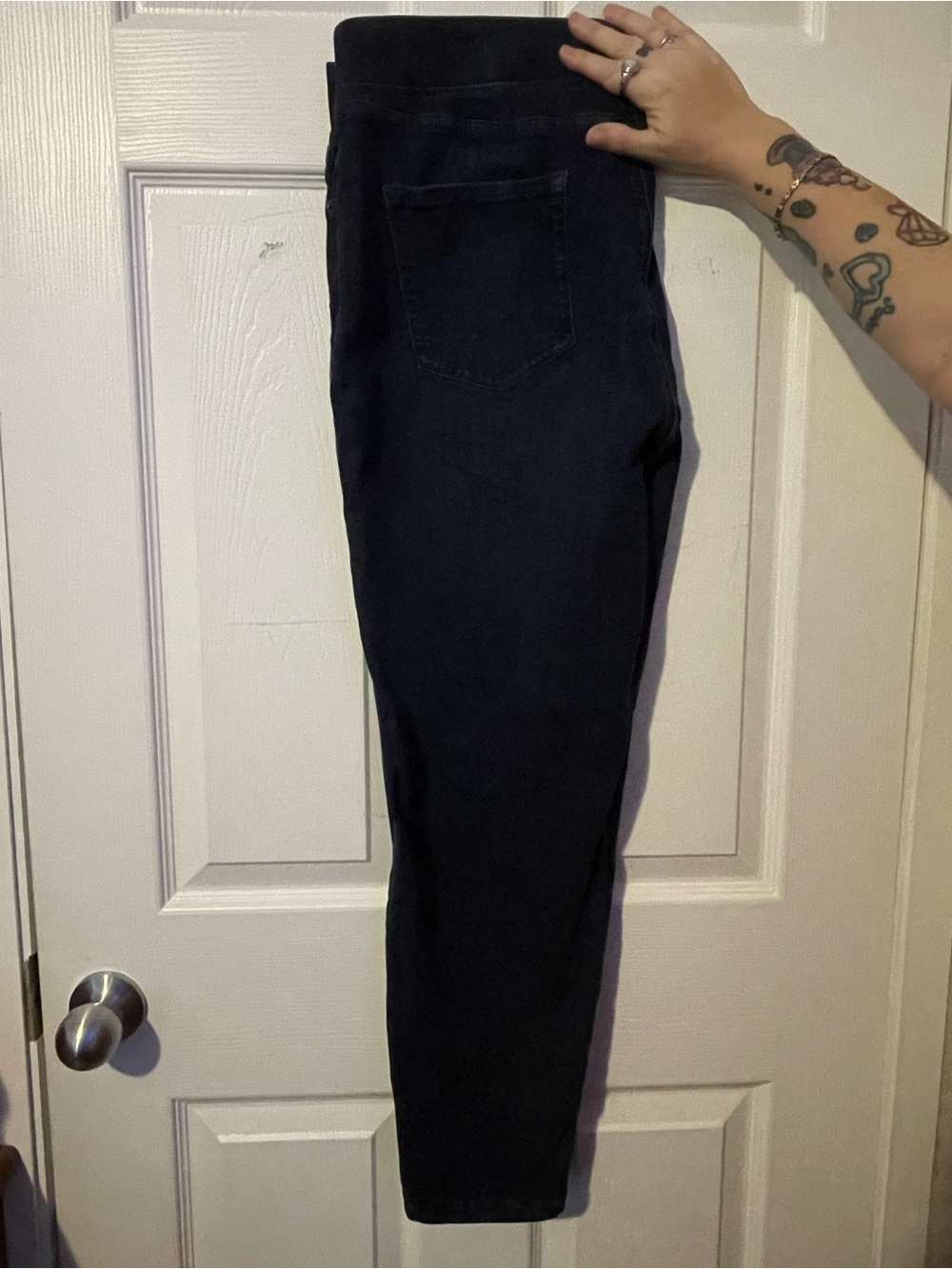 Amazon Essentials Women’s Skinny Jeans in Dark Blue